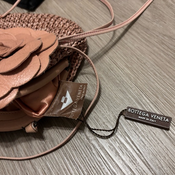 Bottega Veneta Vintage Floral Shoulder Bag - Picture 6 of 11